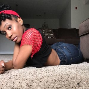 Meet your Posher, Skylar